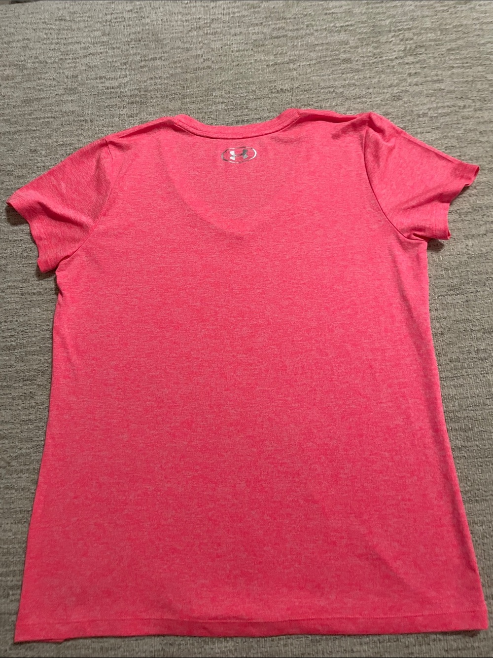 Under Armour Women’s Hot Pink V-Neck Logo Tee
Size - M - Picture 4 of 8